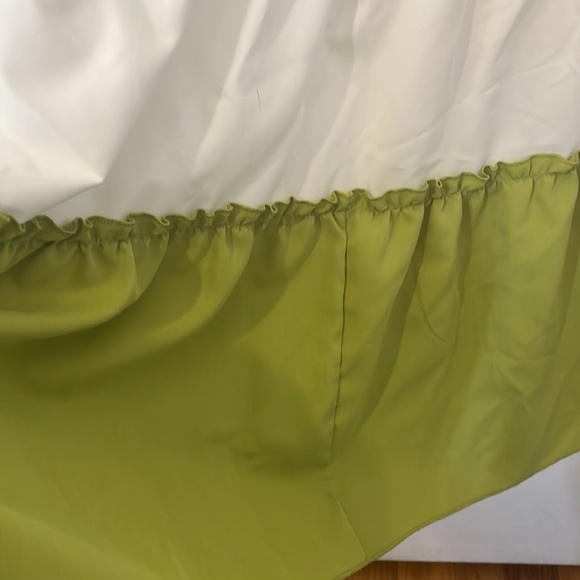 Cute tiered mini. - Picture 7 of 10